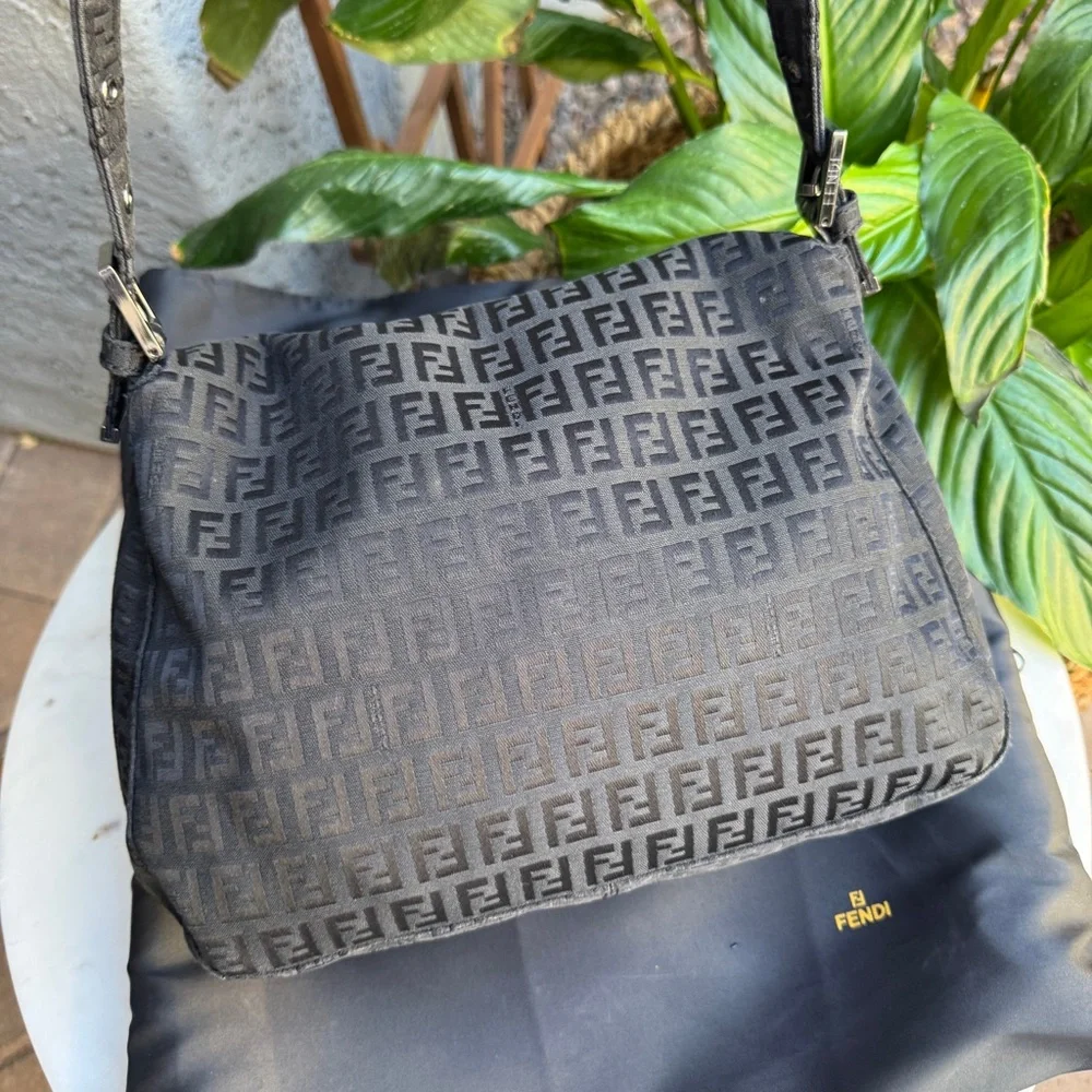 Fendi Vintage Y2K Mamma Monogram Baguette Shoulder Bag - Picture 5 of 14